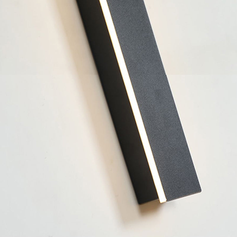 Ridge Linear Outdoor Wall Sconce