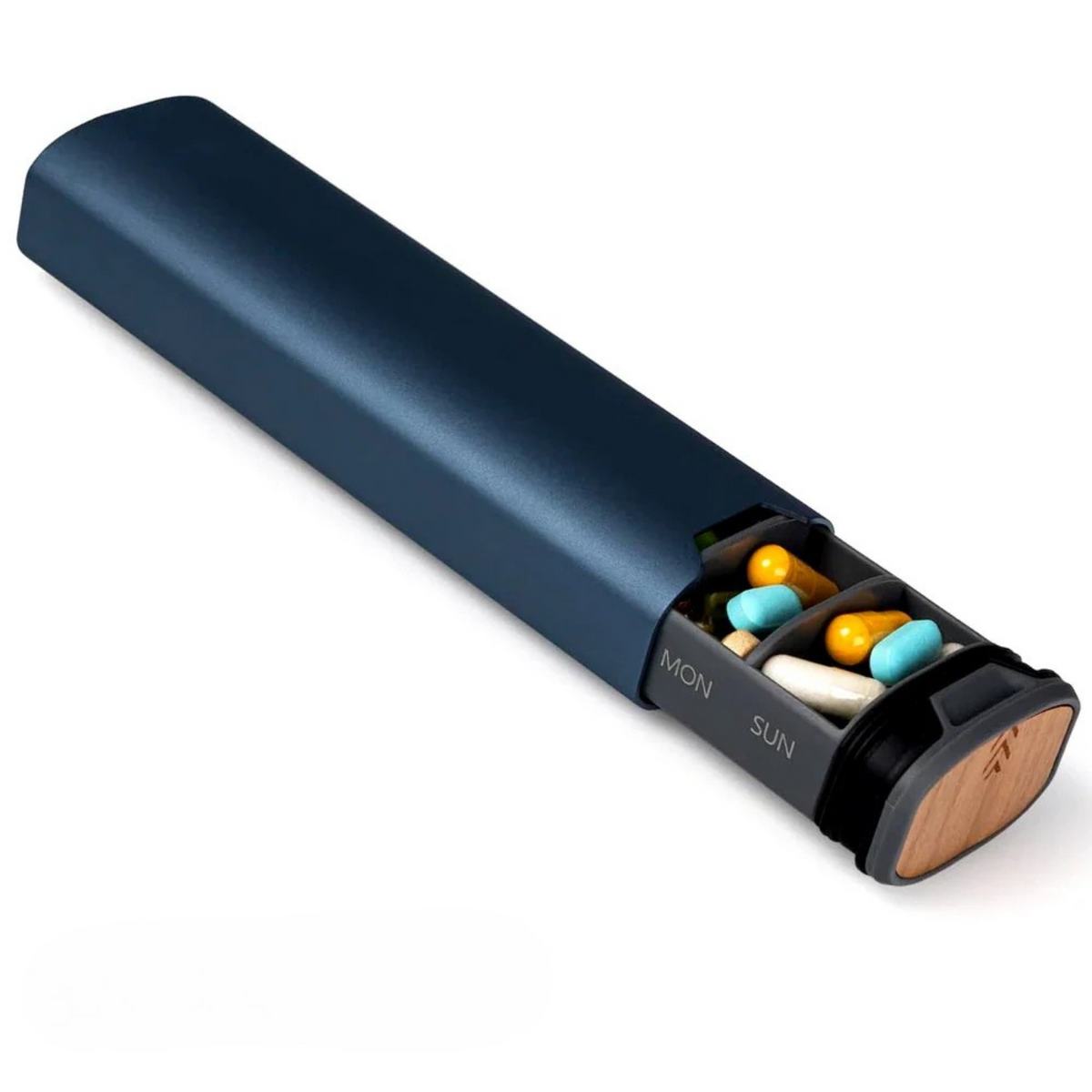 TRAVEMED – Travel-friendly pill organizer with 7 compartments