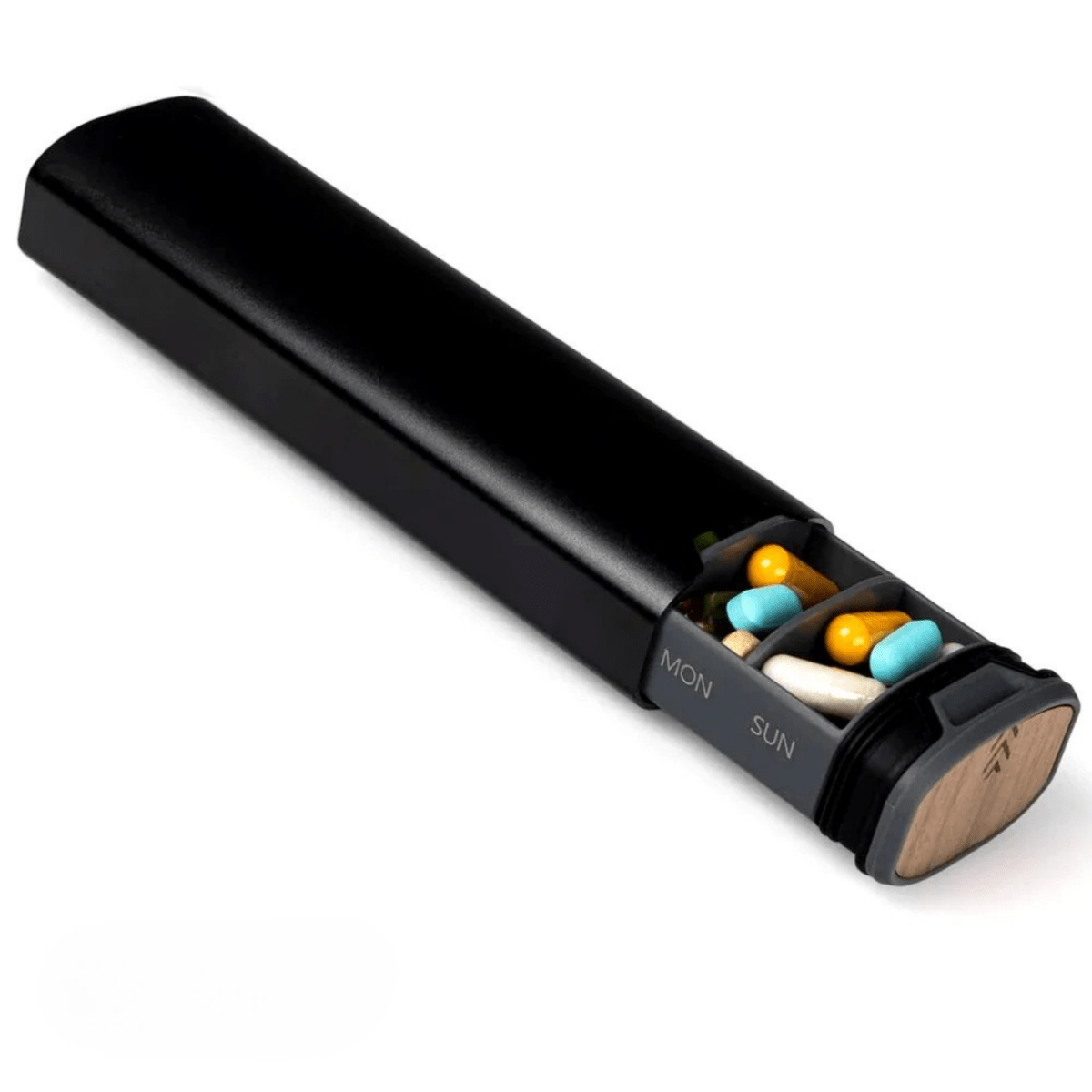 TRAVEMED – Travel-friendly pill organizer with 7 compartments