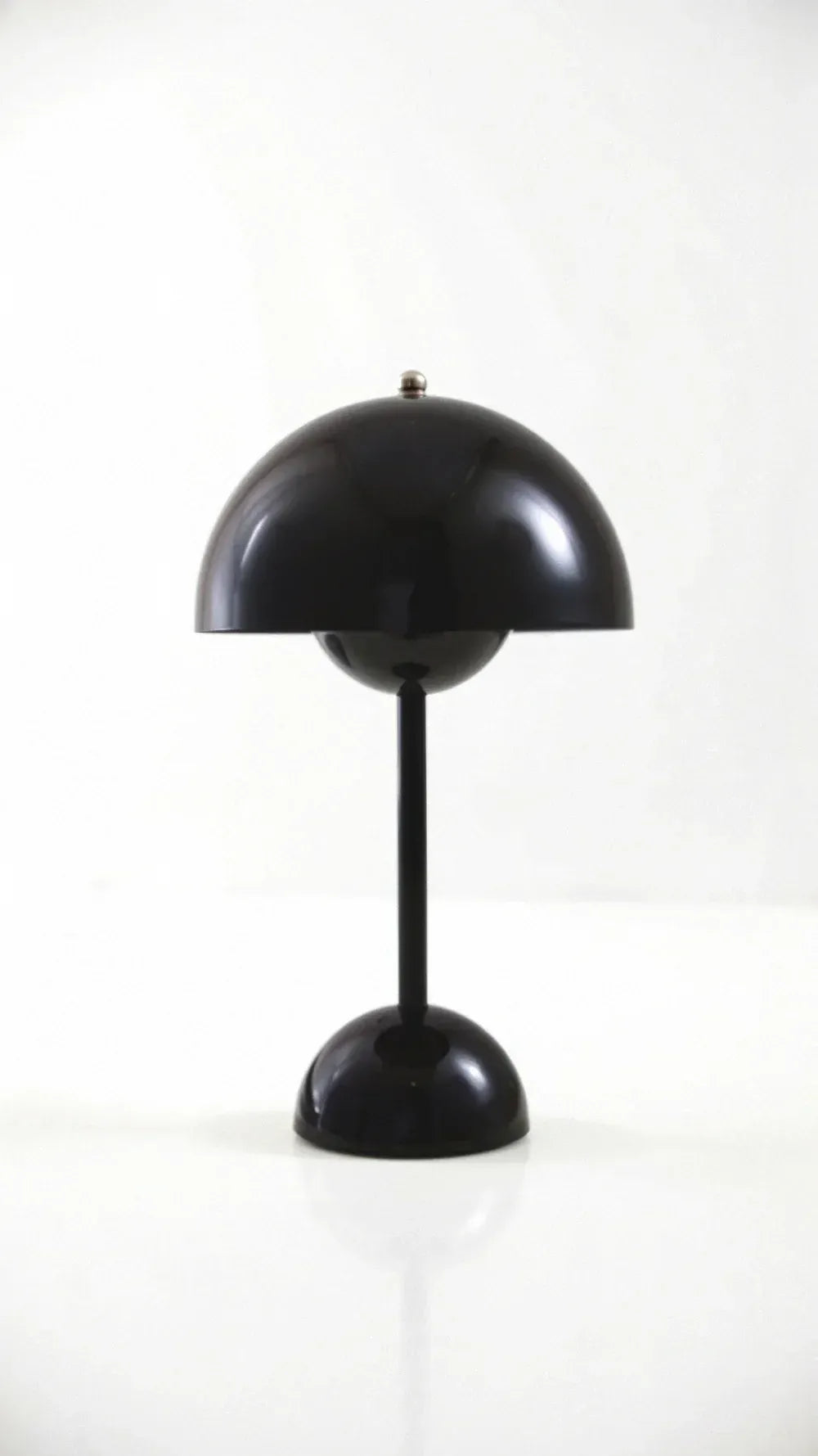 Minimalist Wireless Rechargeable LED Table Lamp with Touch Dimming for Bedroom