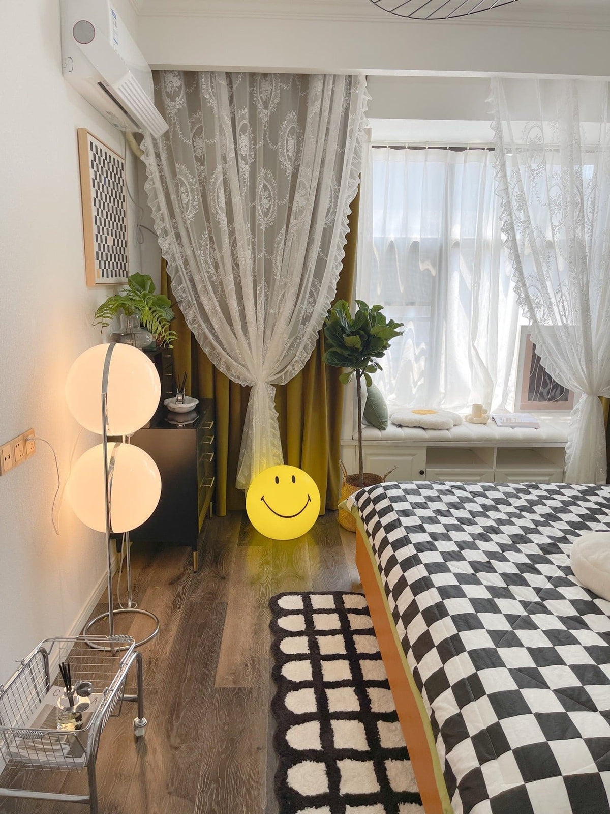 Cheerful Glow Night Light for Kids — Dimmable LED Yellow Lamp