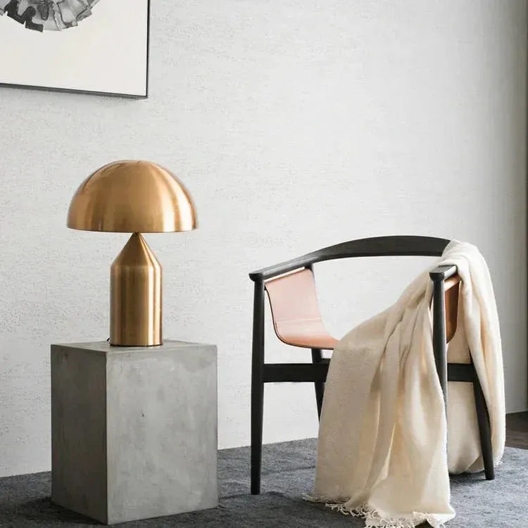 Metal and Glass Table Lamp in Black and Gold