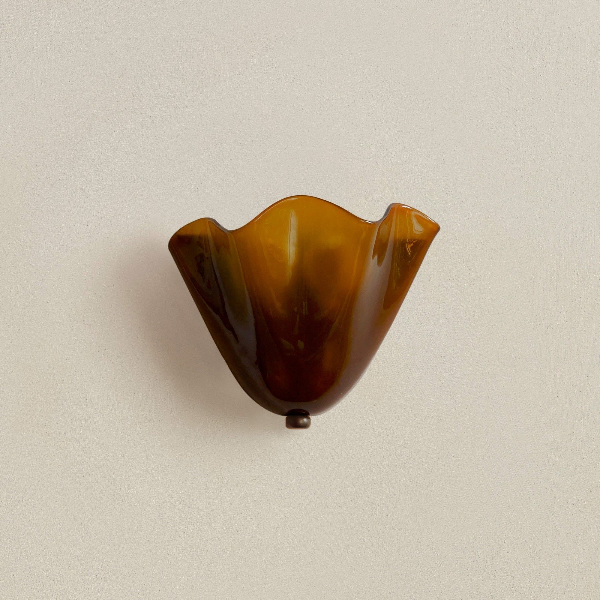Retro Stained Glass Shell Wall Sconce for Bedroom and Hallway