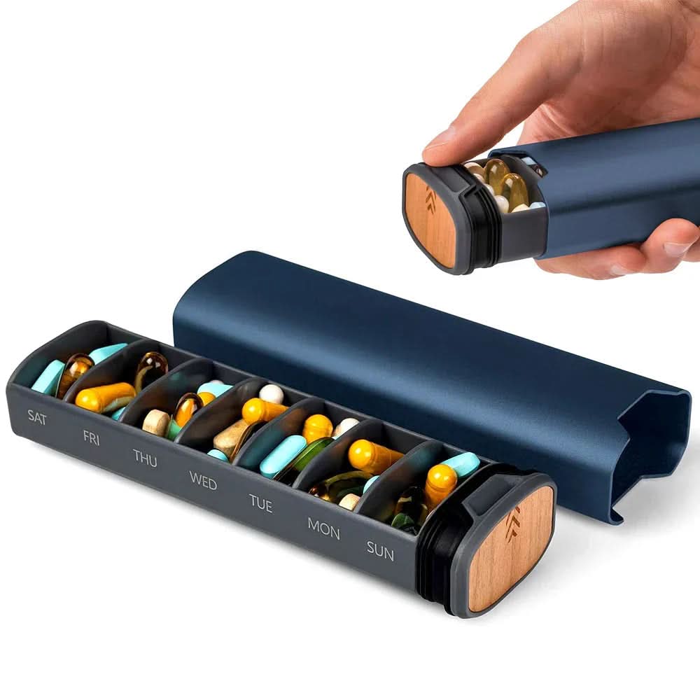 TRAVEMED – Travel-friendly pill organizer with 7 compartments