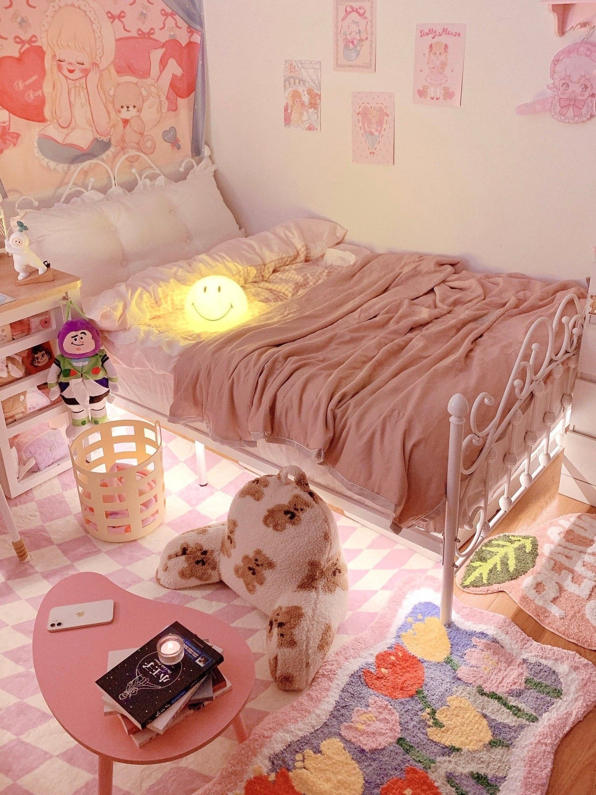 Cheerful Glow Night Light for Kids — Dimmable LED Yellow Lamp