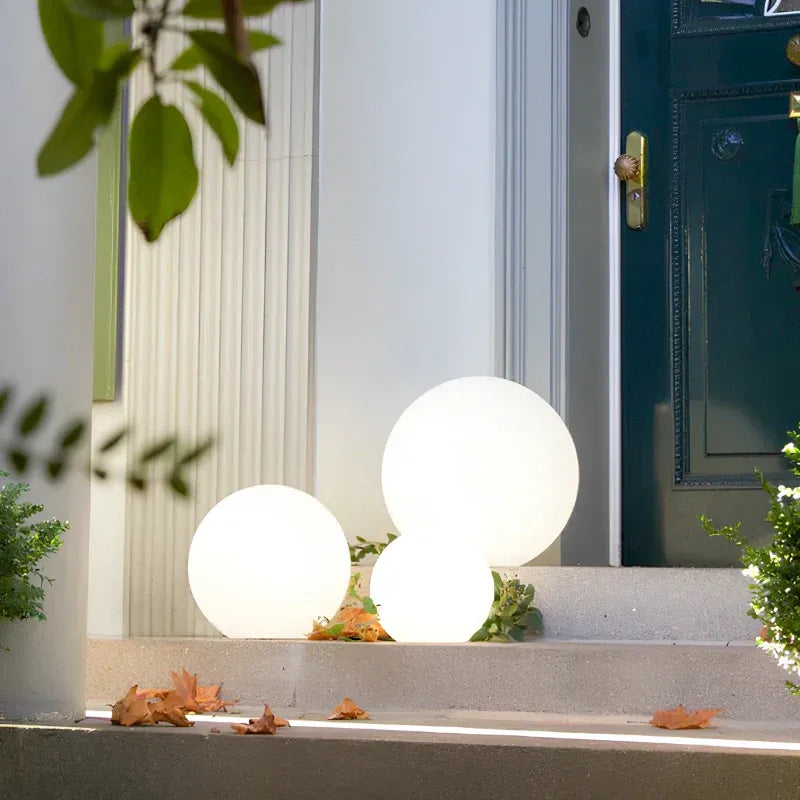 Spherical LED Outdoor Garden Lamp with 16 Colours and Remote