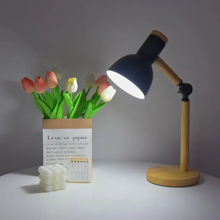 Nordic Rubberwood Adjustable Modern Desk Lamp for Bedside Reading