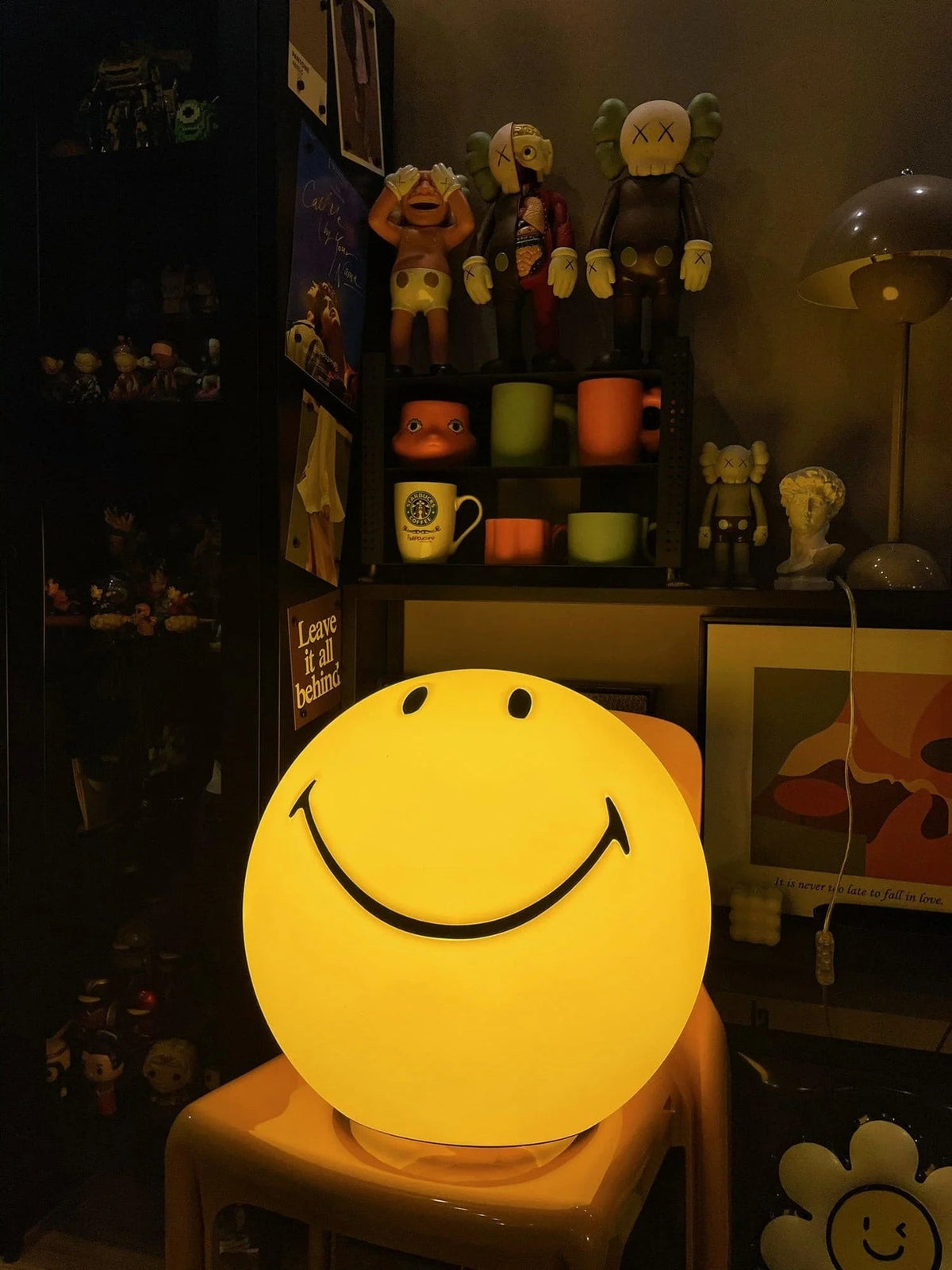 Cheerful Glow Night Light for Kids — Dimmable LED Yellow Lamp