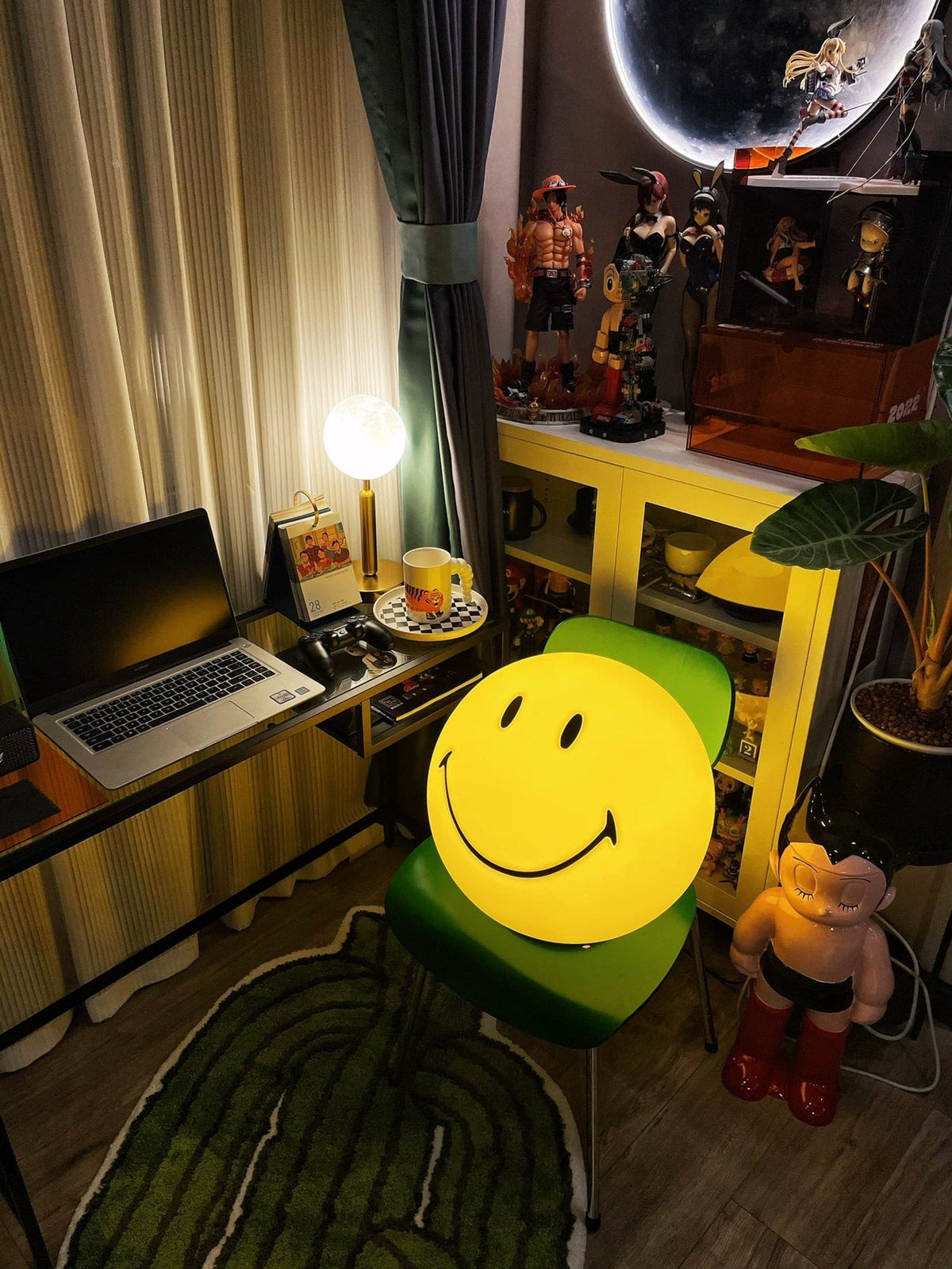 Cheerful Glow Night Light for Kids — Dimmable LED Yellow Lamp