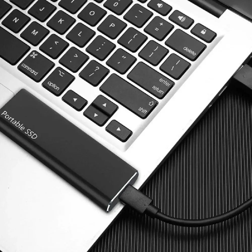 External SSD 4 TB USB-C Compact