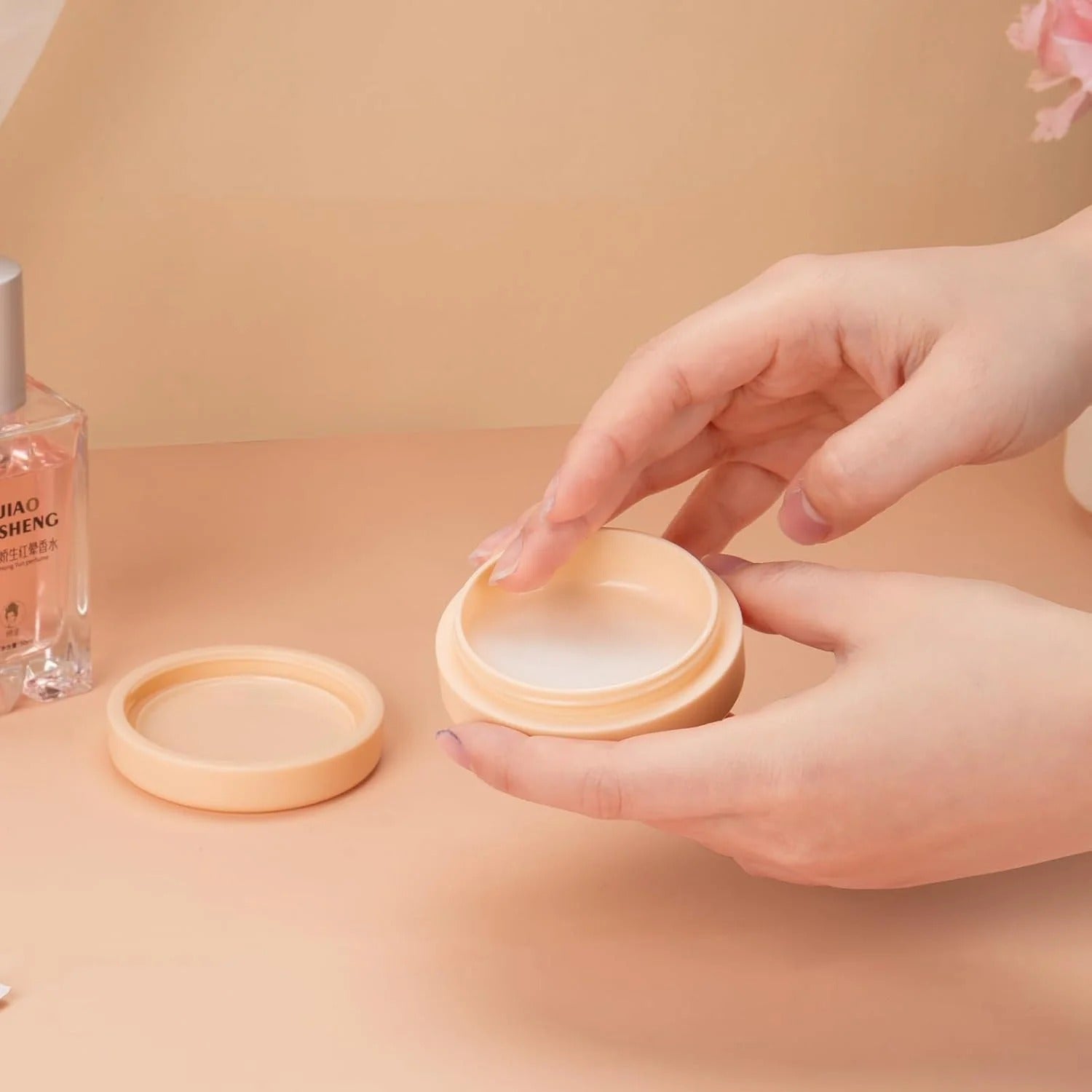 Magnetic Travel Cosmetic Containers