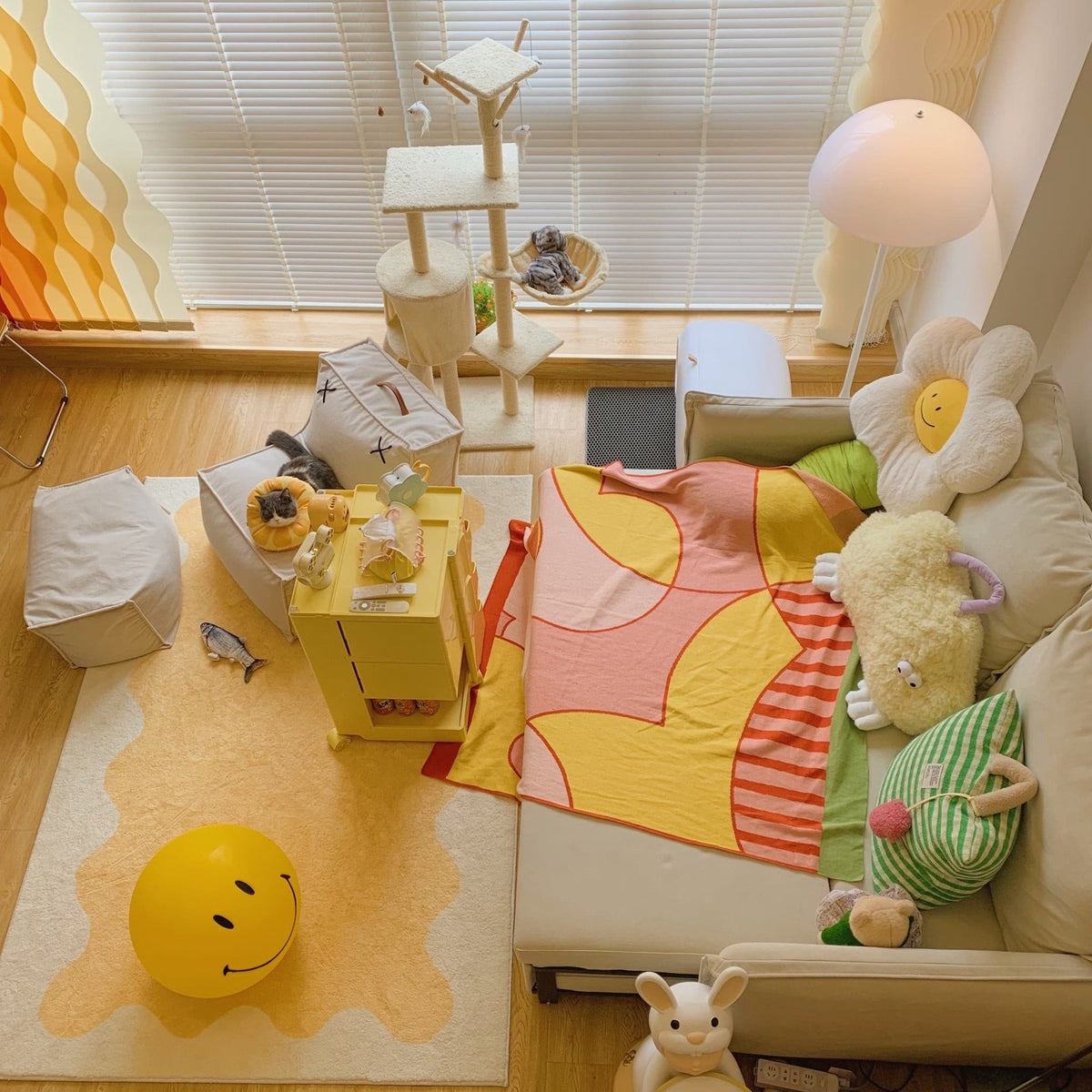 Cheerful Glow Night Light for Kids — Dimmable LED Yellow Lamp